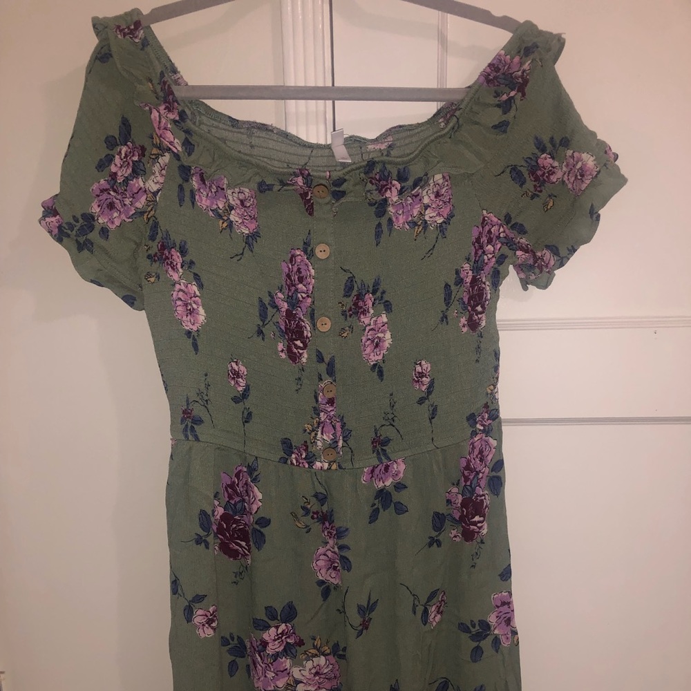 Like new, off the shoulder dress